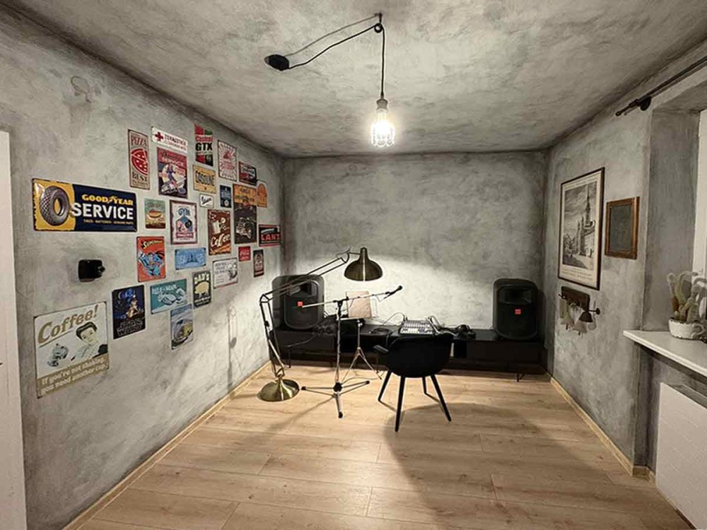 Miestnosť pred úpravou – pohľad 1