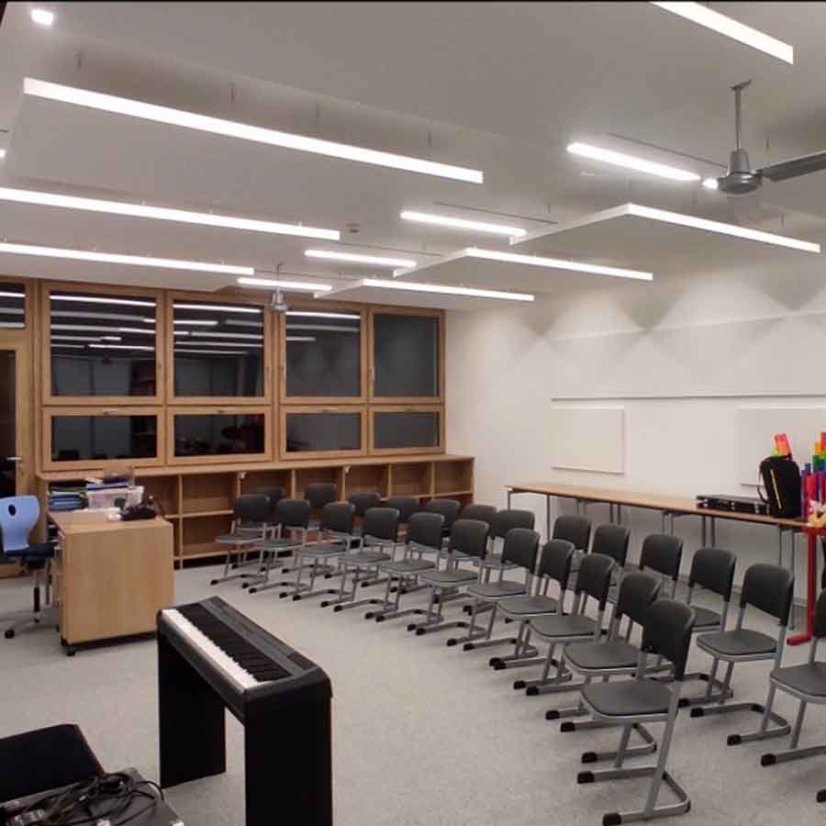 Stropne oblaky a stenový panel Modular povrch Coral