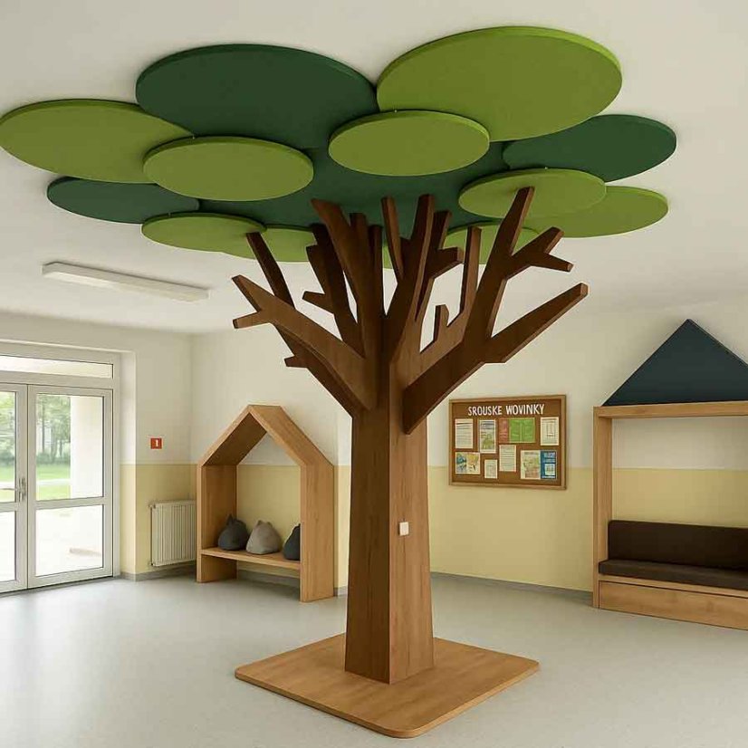 Filcová dekorácia stromu okolo stlpov