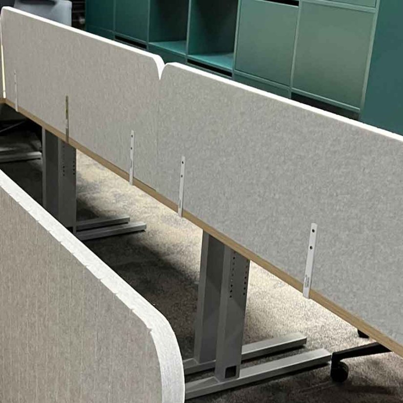 Stolové paravány s nožičkami A7