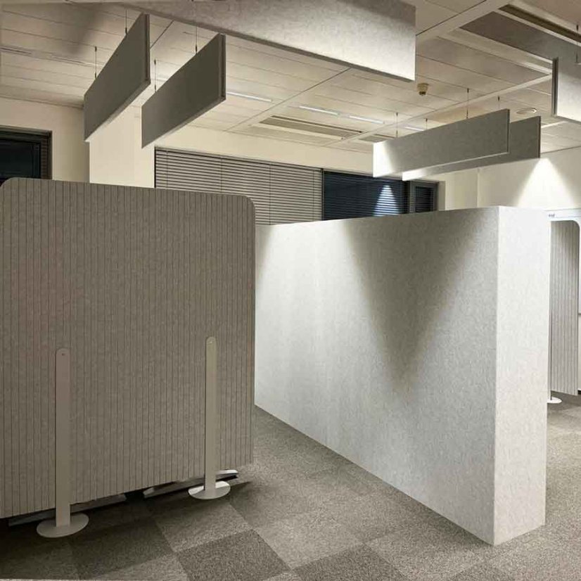 XXL paravan farba Light Grey rozmer 4000x1800x24mm U tvar